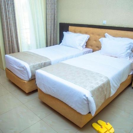 Quality Inn Hotel キガリ エクステリア 写真