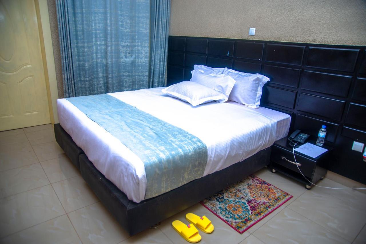 Quality Inn Hotel キガリ エクステリア 写真
