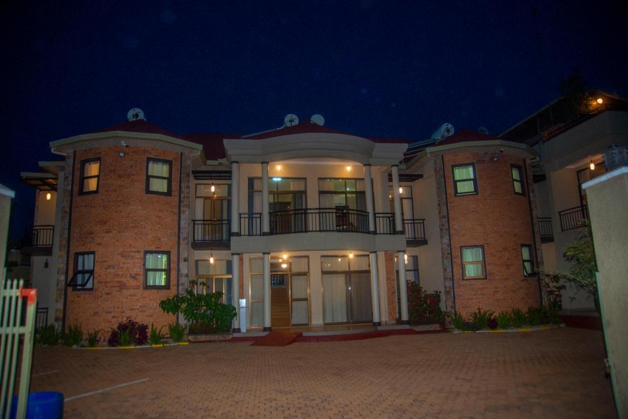 Quality Inn Hotel キガリ エクステリア 写真