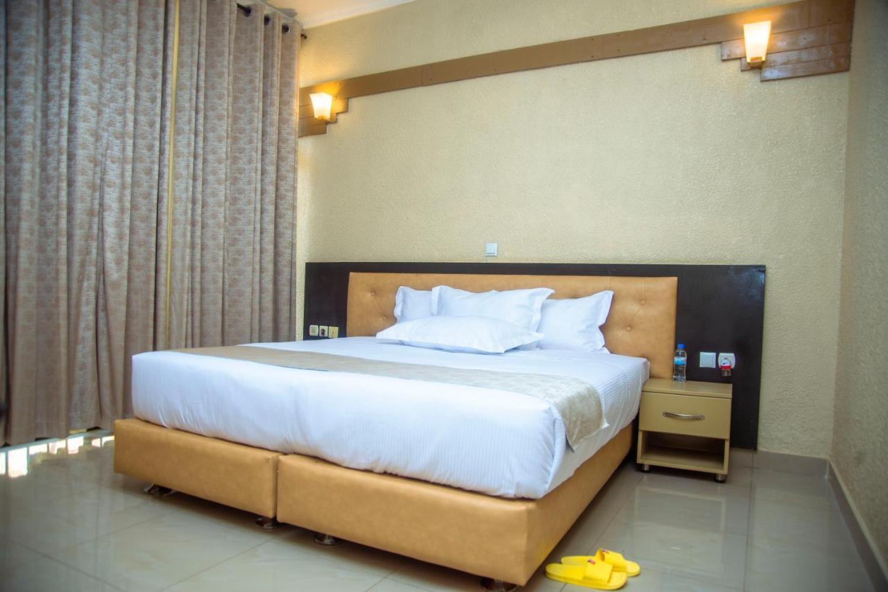 Quality Inn Hotel キガリ エクステリア 写真